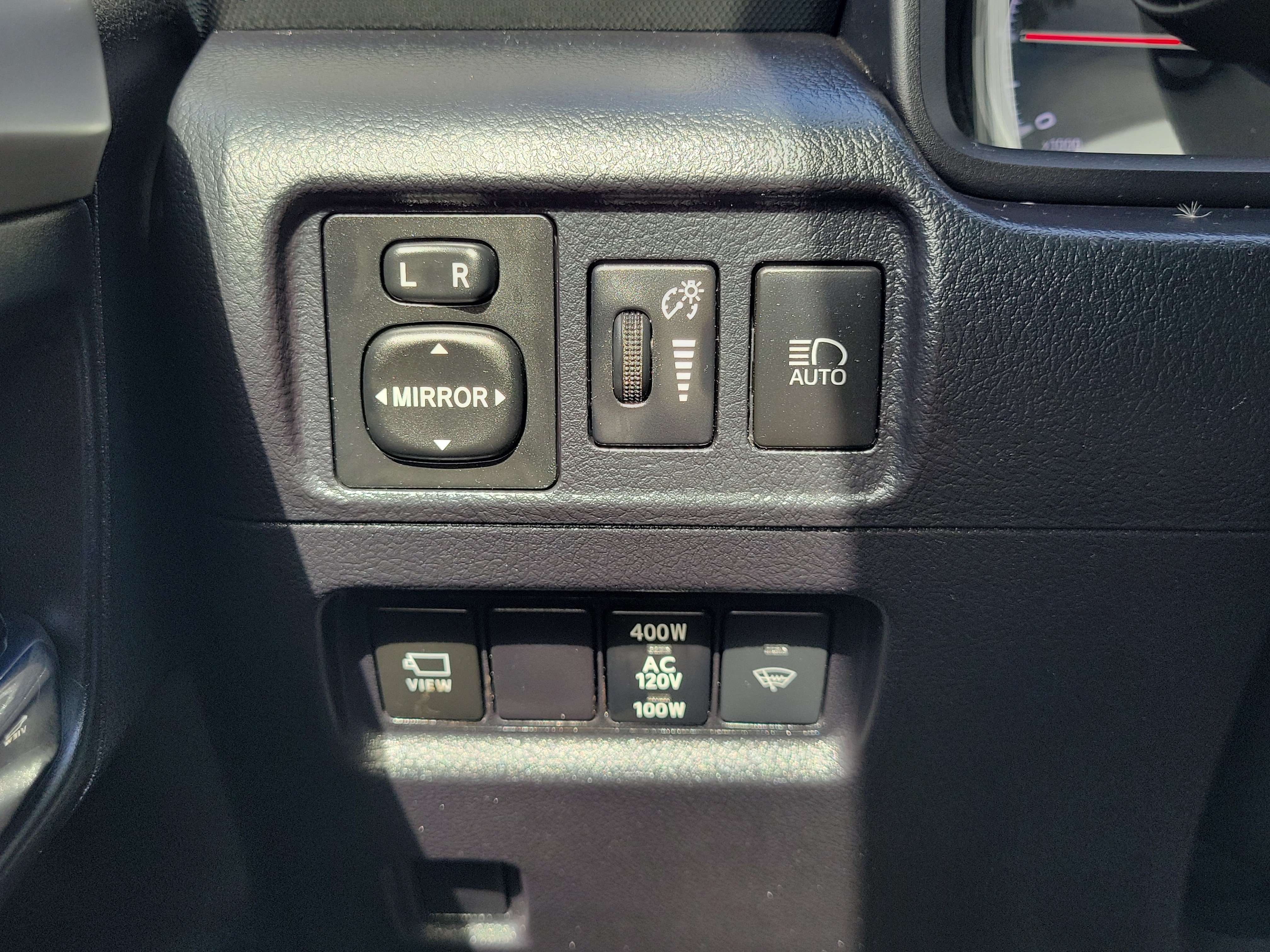 Used 2024 Toyota 4Runner Limited AWD/4WD image 28