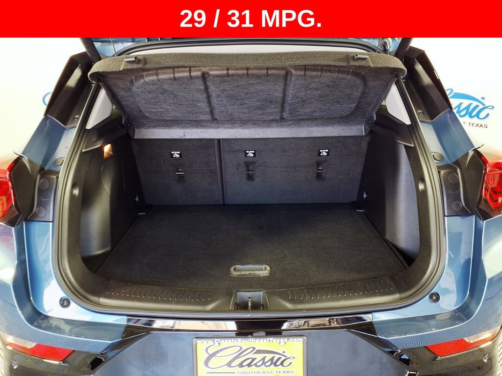 Used 2025 Buick Encore GX Sport Touring w/ Advanced Technology Package FWD image 9