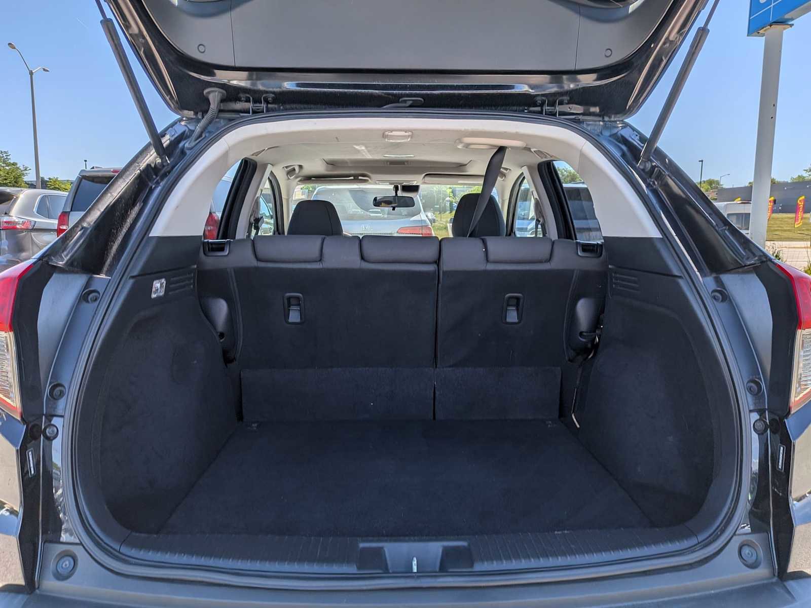 Used 2019 Honda HR-V EX image 30