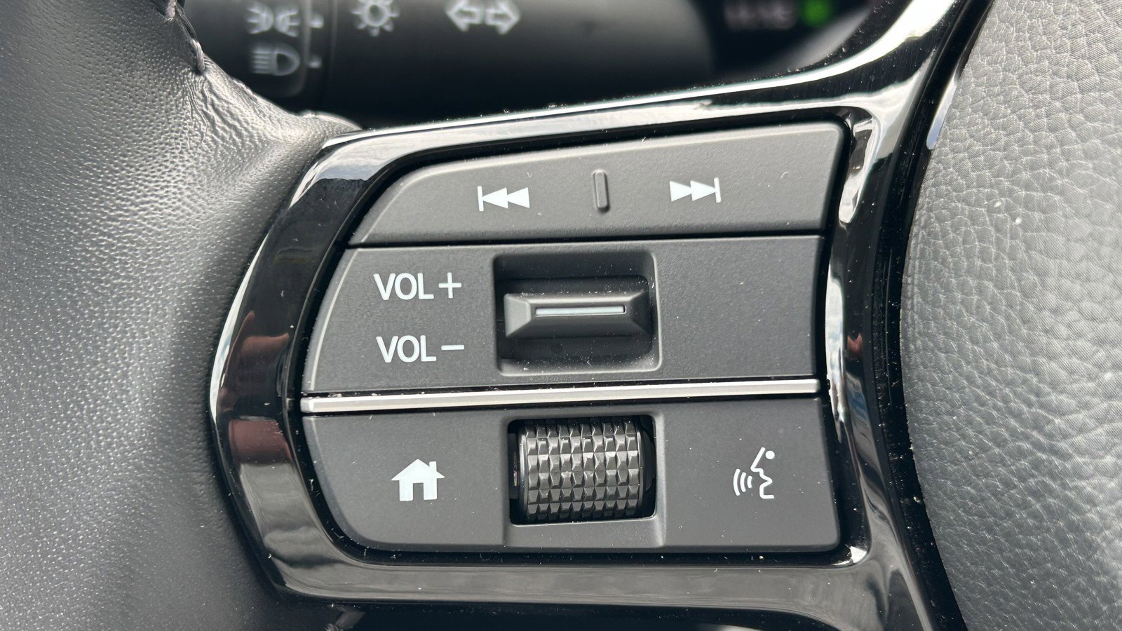 Used 2025 Honda CR-V EX-L image 21