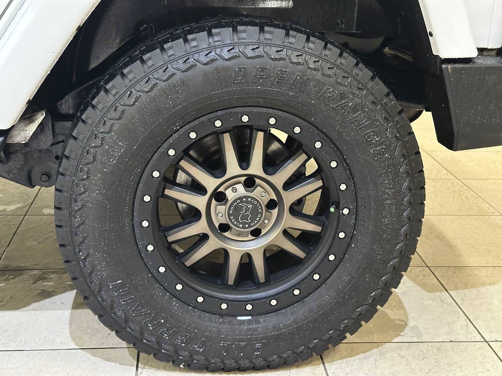 Used 2017 Jeep Wrangler Unlimited Sahara image 8