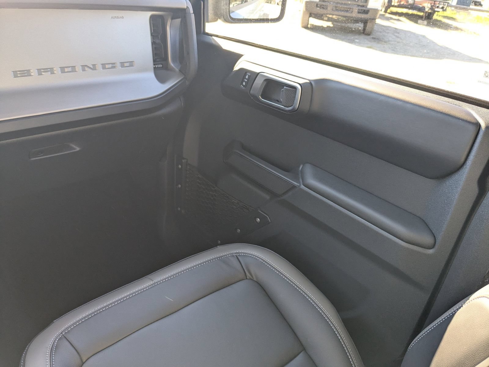 New 2025 Ford Bronco Outer Banks w/ Sasquatch Package AWD/4WD image 17