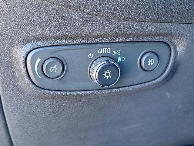 Used 2023 Chevrolet Equinox Premier image 31