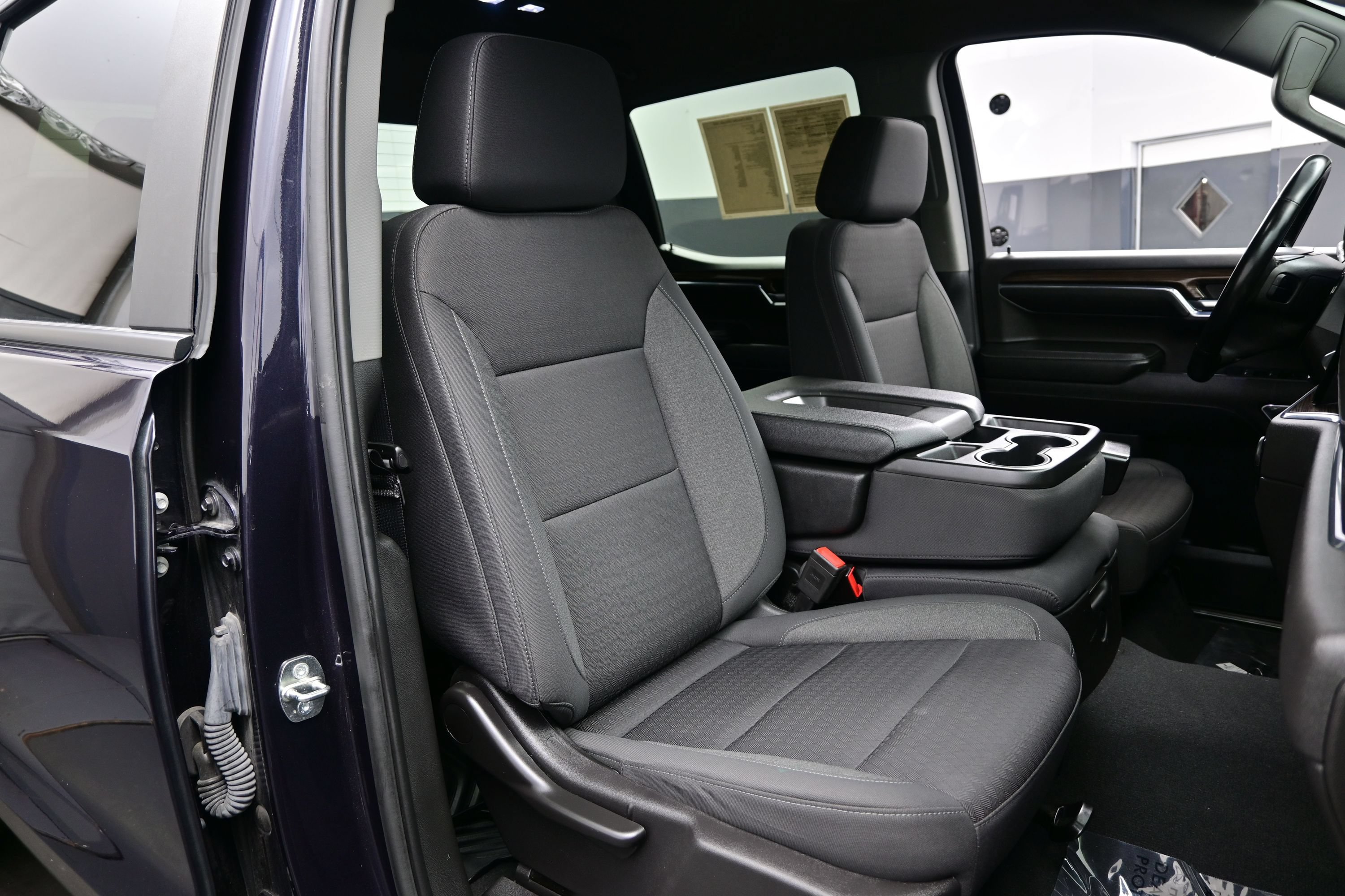 Used 2024 Chevrolet Silverado 1500 LT AWD/4WD image 14
