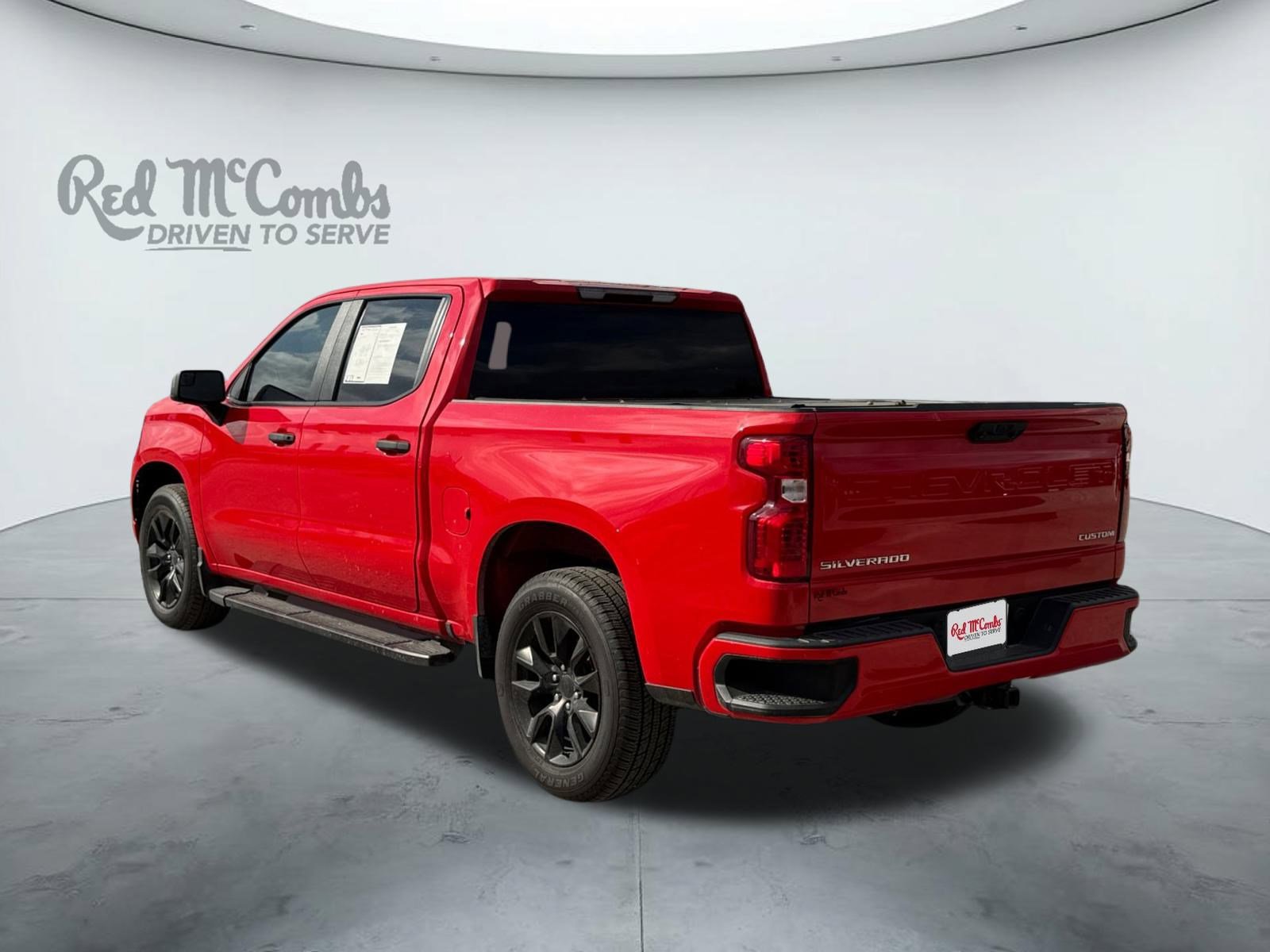 Used 2022 Chevrolet Silverado 1500 Custom image 3