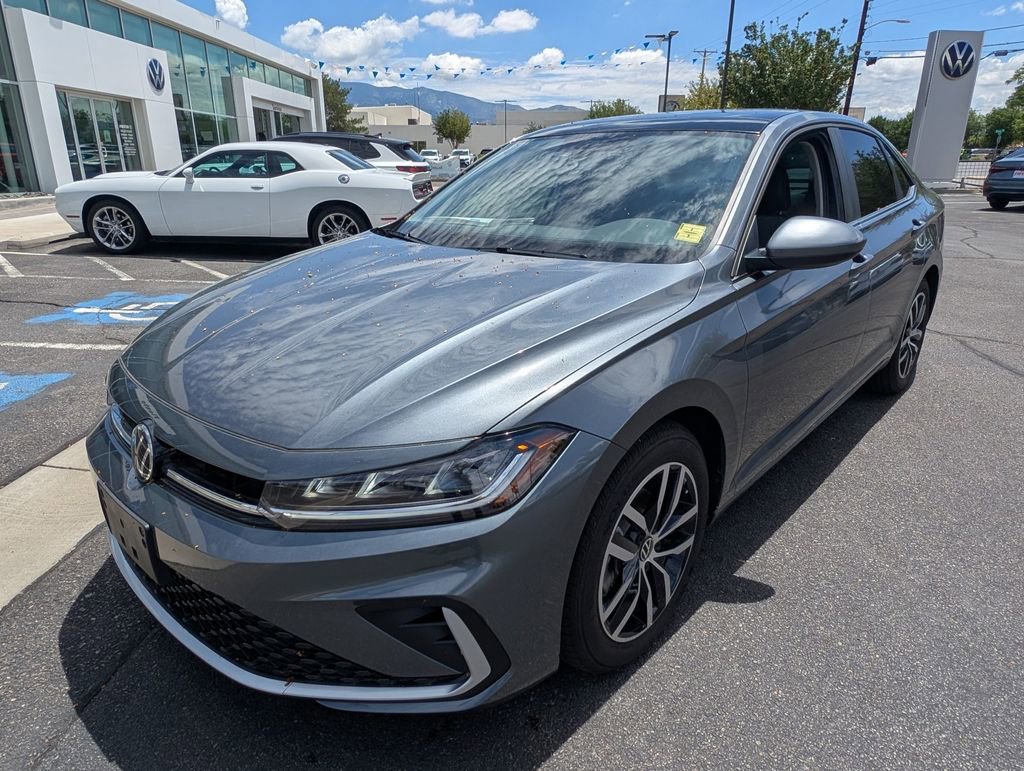 New 2025 Volkswagen Jetta SE image 9