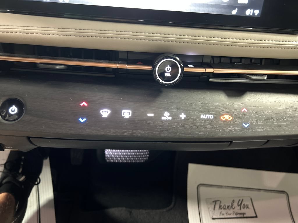 Used 2024 Nissan Ariya AWD image 17