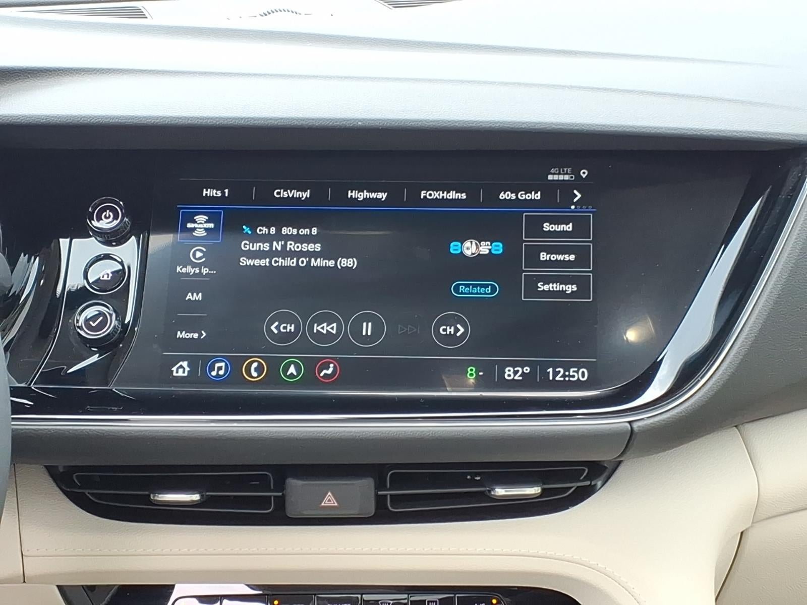 Certified 2022 Buick Envision Avenir w/ Technology Package II AWD/4WD image 13