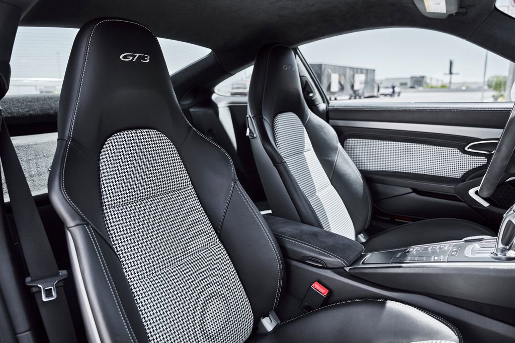 Used 2018 Porsche 911 GT3 RWD image 38