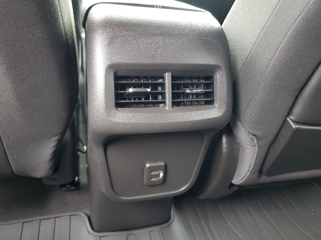 Used 2022 GMC Terrain SLE w/ Driver Convenience Package FWD image 15