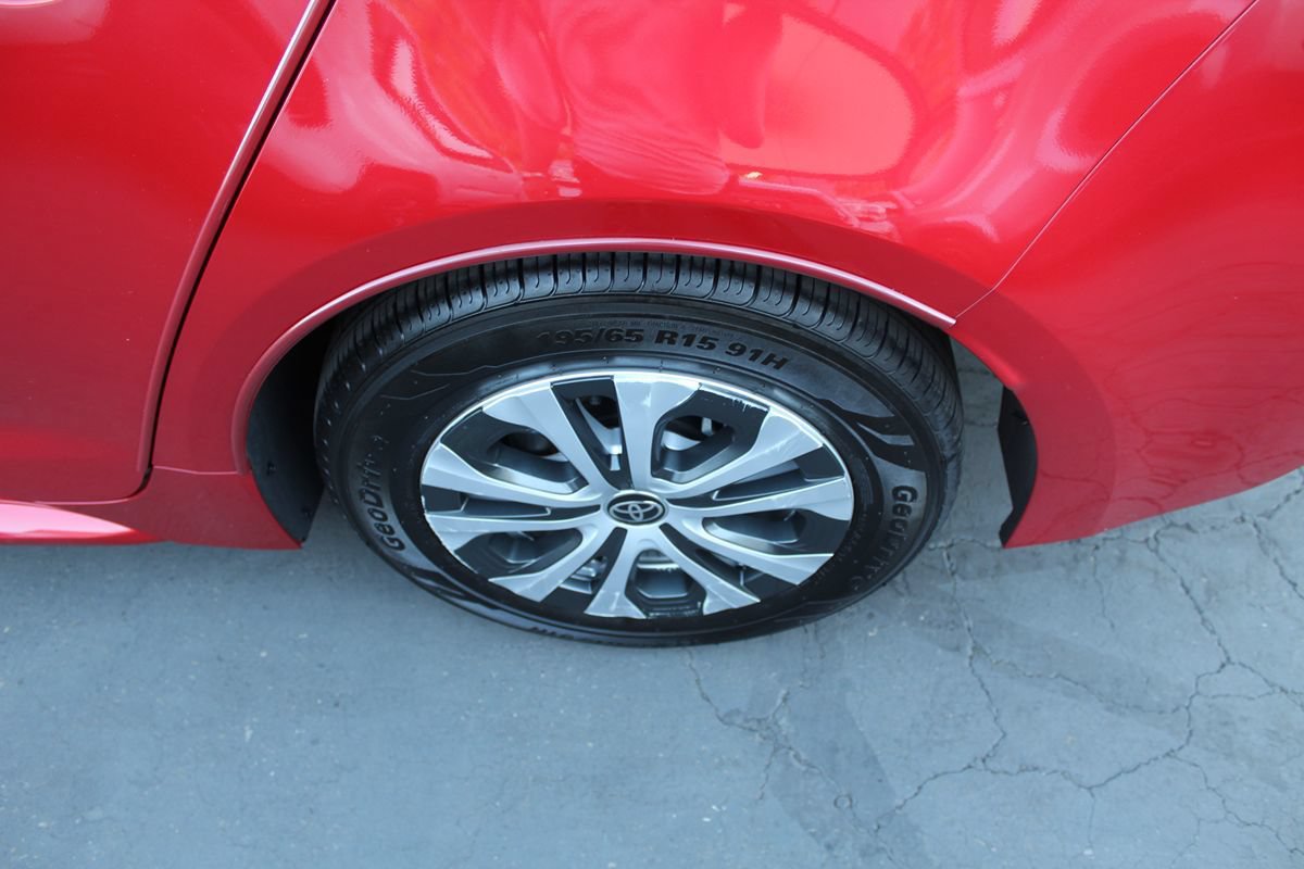 Used 2021 Toyota Corolla LE w/ Carpet Mat Package (TMS) FWD image 13
