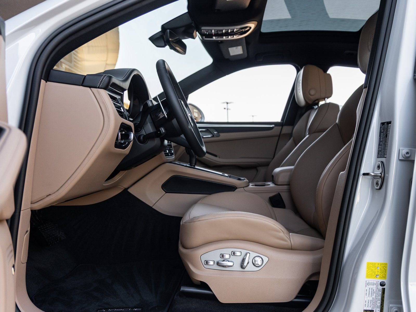 New 2026 Porsche Macan S image 24