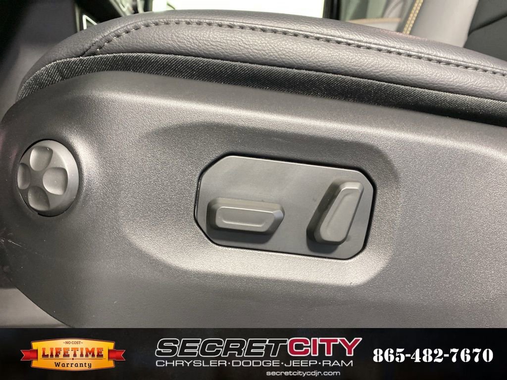 New 2026 Jeep Gladiator Sport image 13