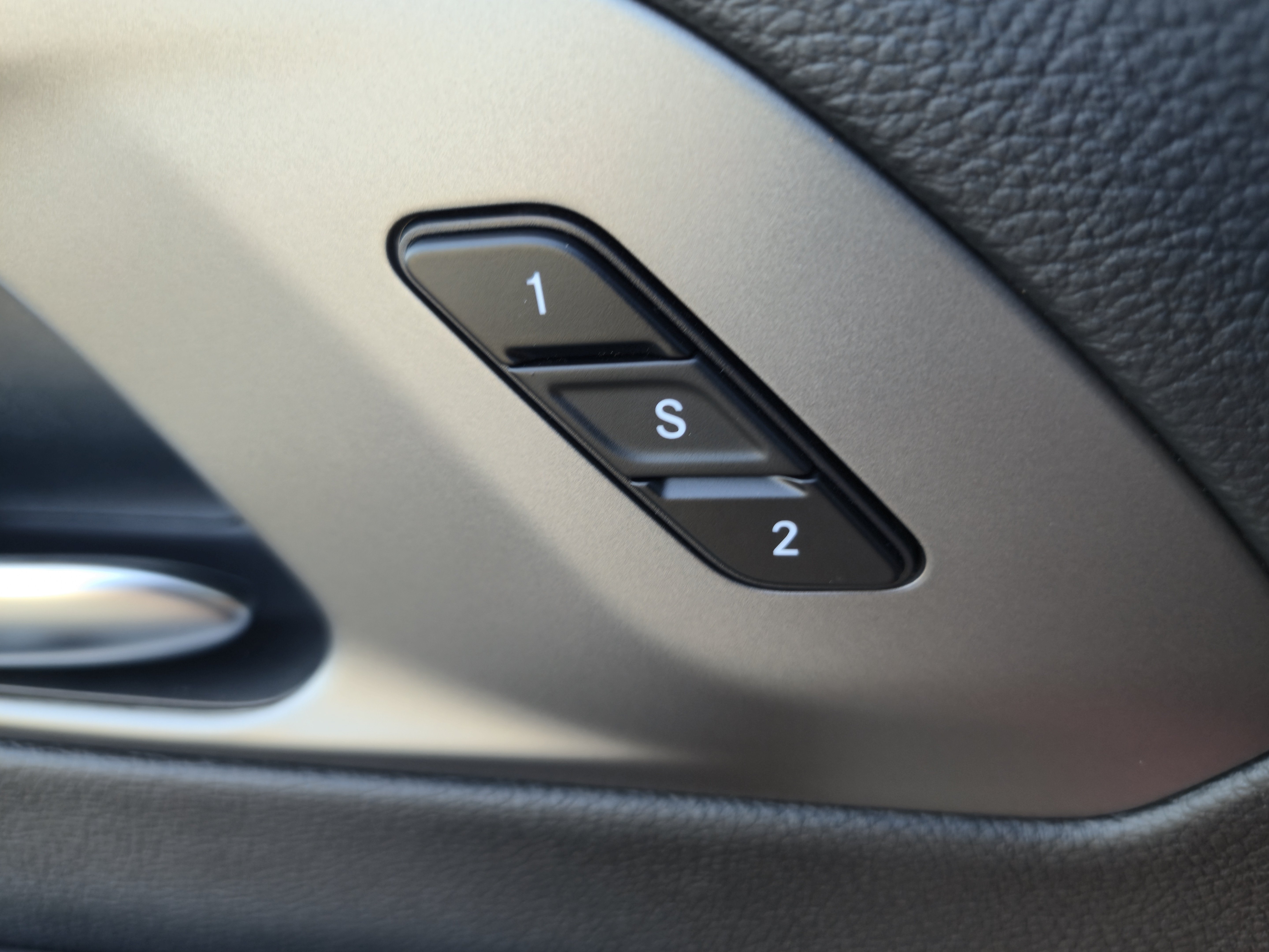 New 2027 Chrysler Pacifica Select FWD image 27