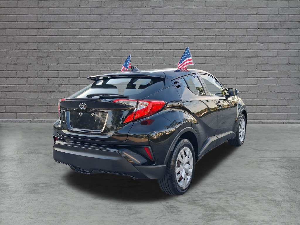 Used 2021 Toyota C-HR LE FWD image 10