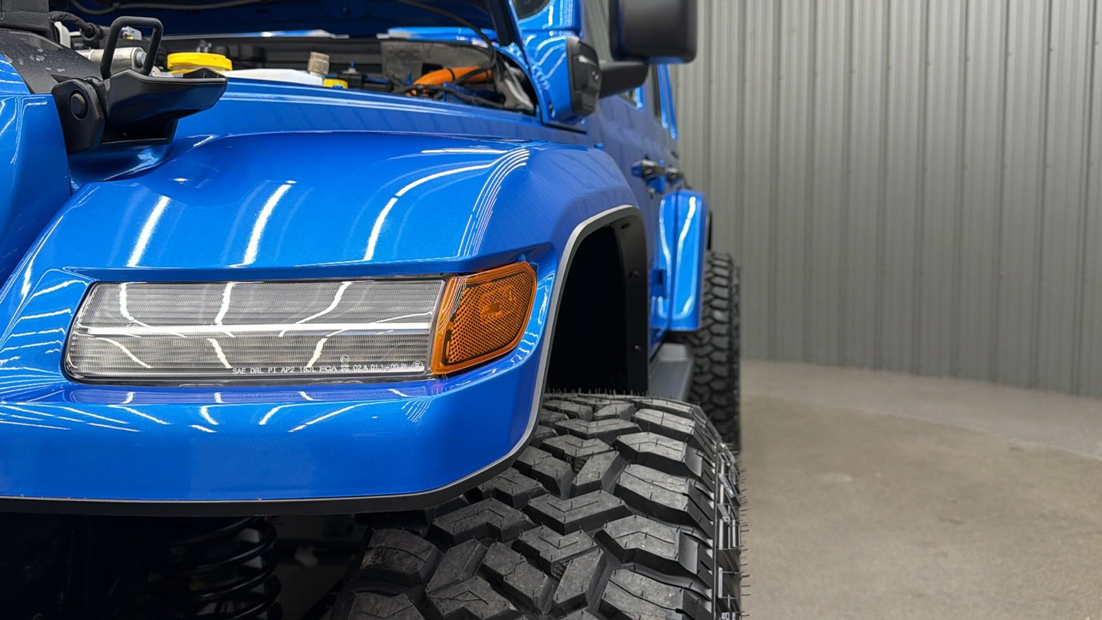 Used 2024 Jeep Wrangler Unlimited Sahara w/ Technology Group image 13