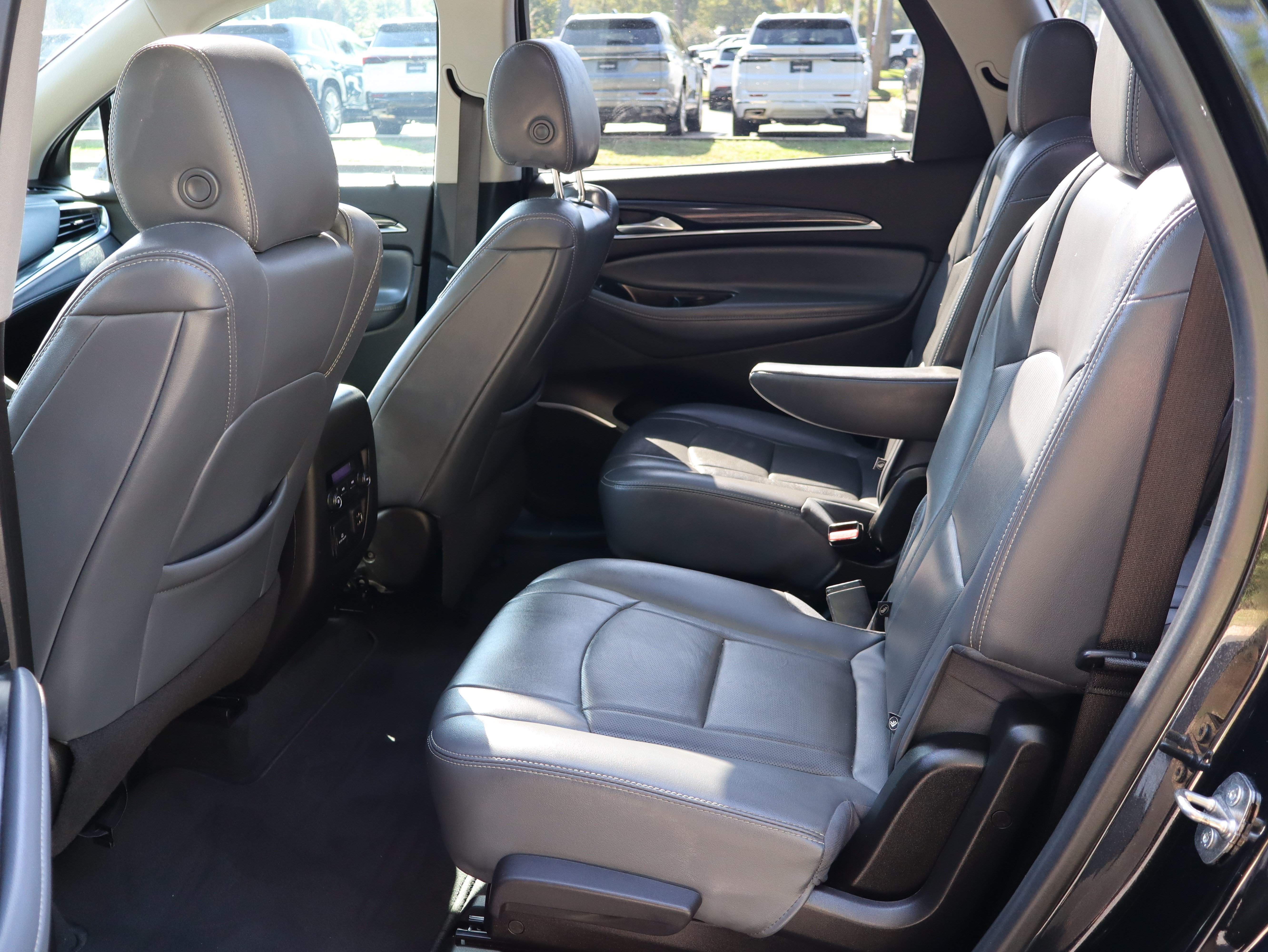 Used 2021 Buick Enclave Essence w/ Sport Touring Edition FWD image 41