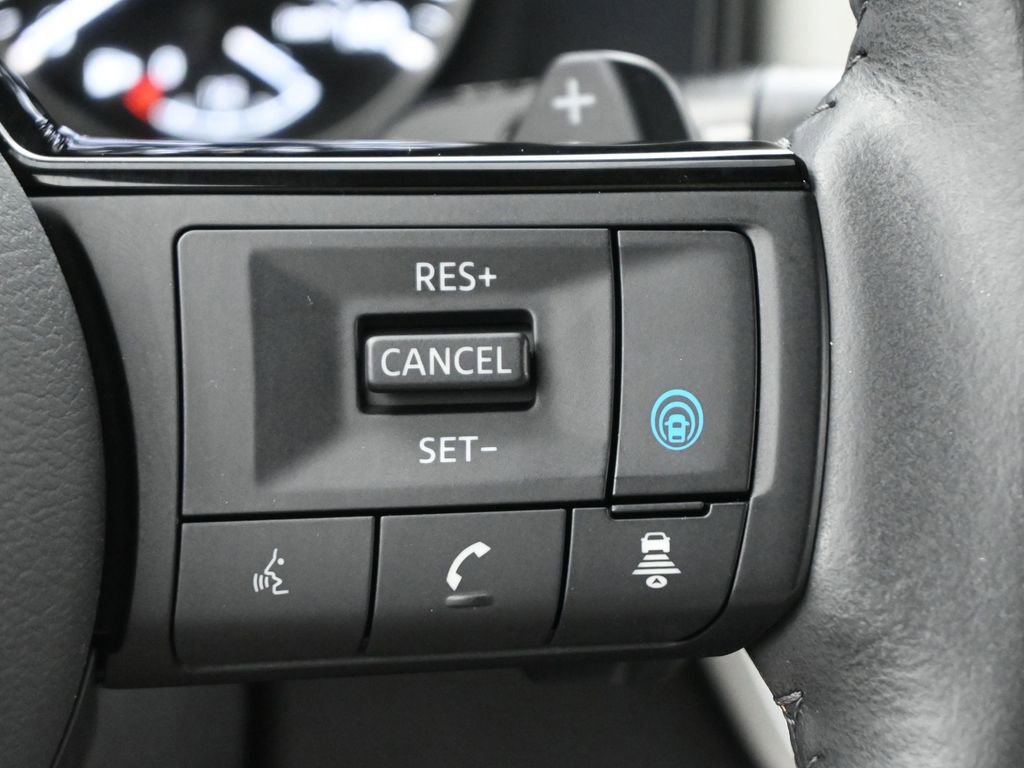 Used 2023 Nissan Rogue SL w/ SL Premium Package image 8