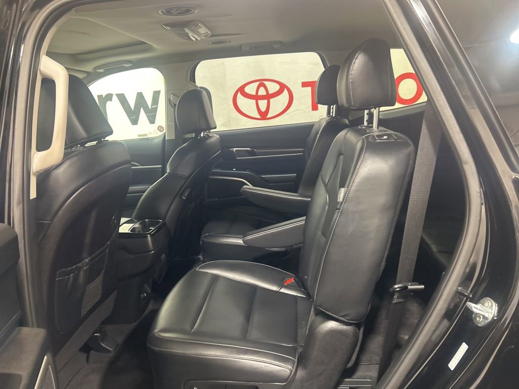 Used 2025 Kia Telluride S image 22