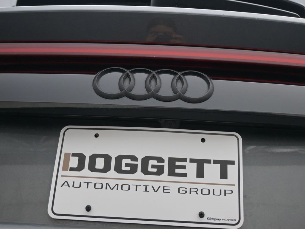 Used 2019 Audi Q8 Premium Plus w/ Premium Plus image 27