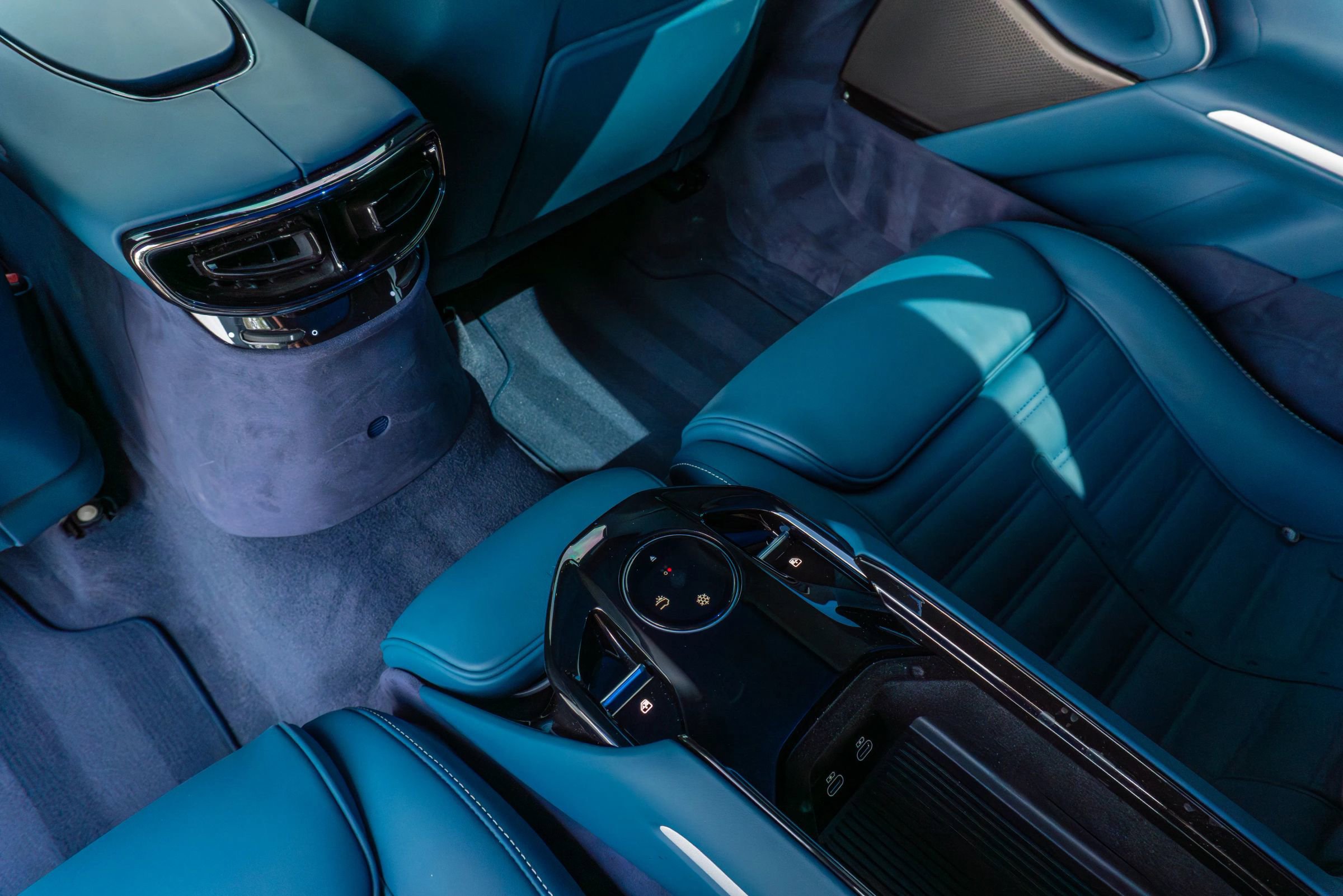 Used 2024 Ferrari Purosangue image 73