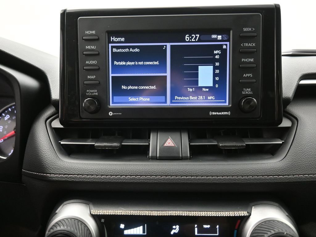 Used 2021 Toyota RAV4 LE image 9