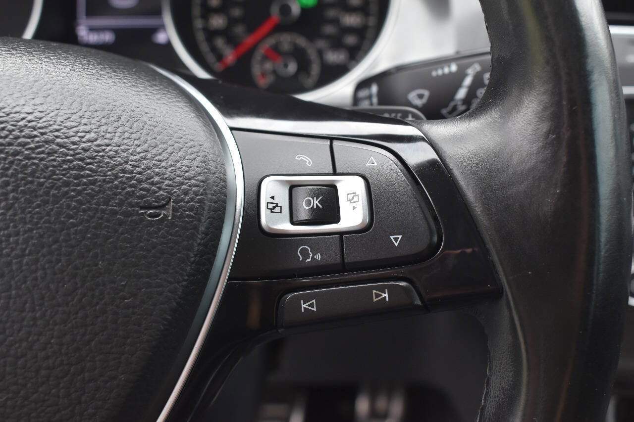 Used 2017 Volkswagen Golf Alltrack SE image 21