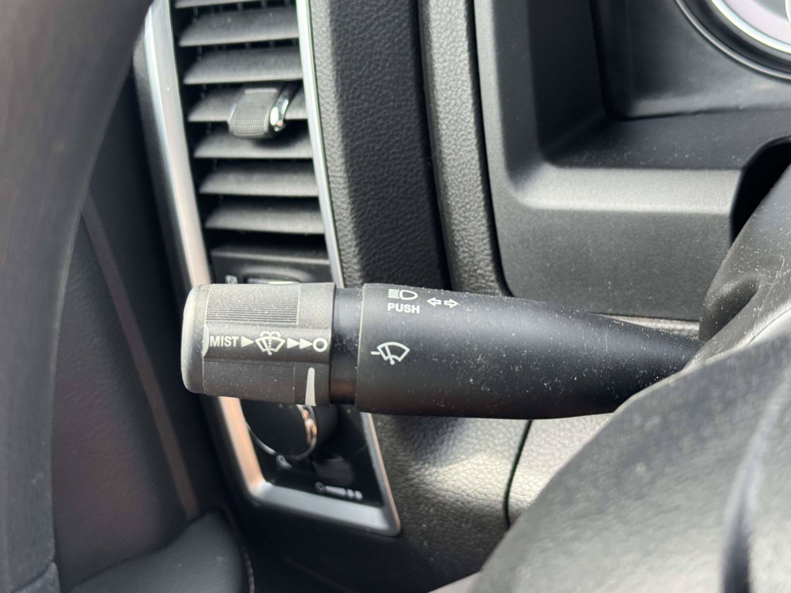 Used 2022 RAM 1500 Warlock AWD/4WD image 18