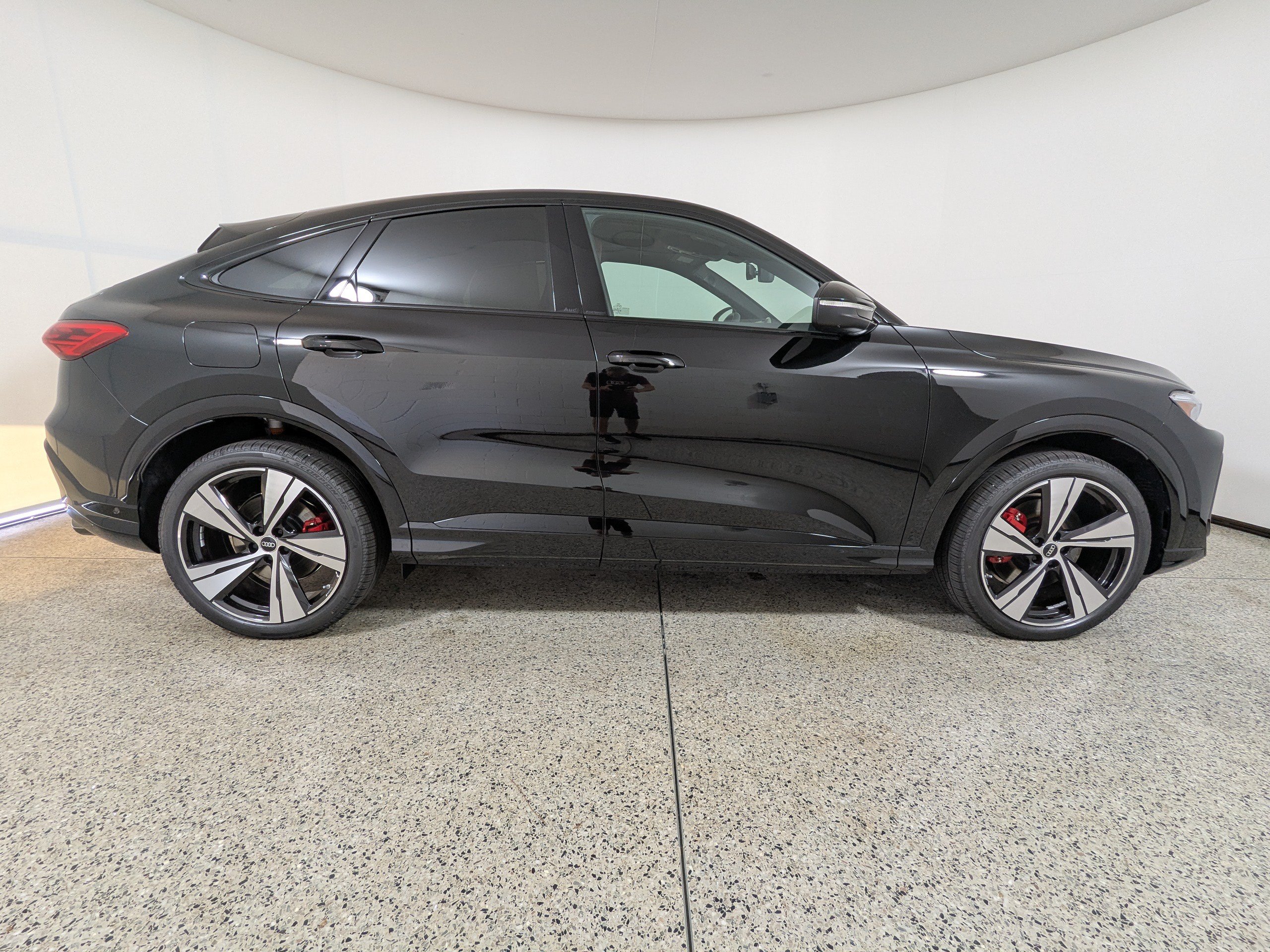 New 2026 Audi SQ5 Premium Plus AWD/4WD image 8