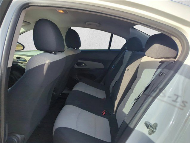 Used 2014 Chevrolet Cruze LS FWD image 19