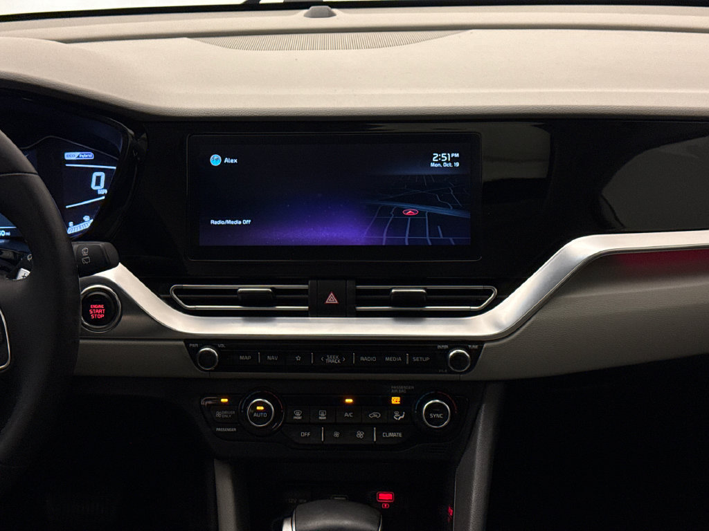 Used 2022 Kia Niro EX Premium FWD image 16