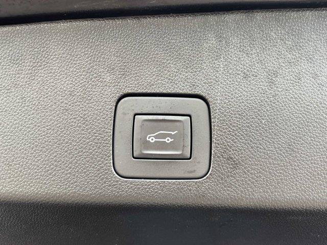 Certified 2024 Buick Encore GX Preferred w/ Advanced Technology Package FWD image 13