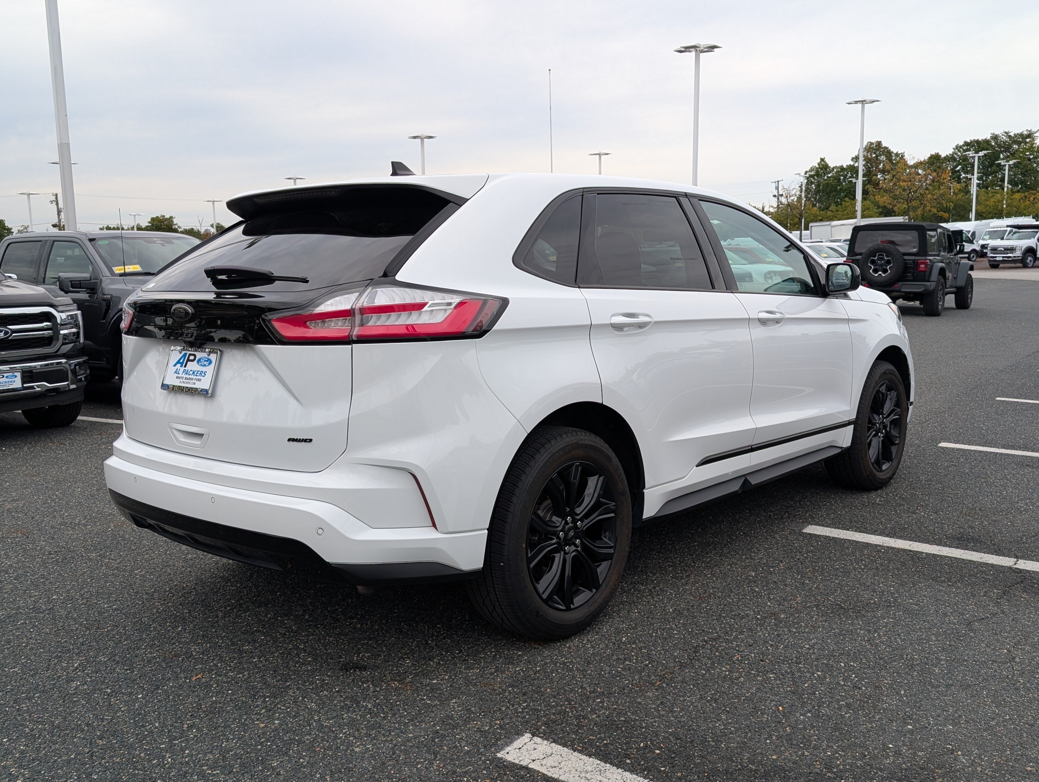 Used 2024 Ford Edge SE w/ Black Appearance Package AWD/4WD image 4