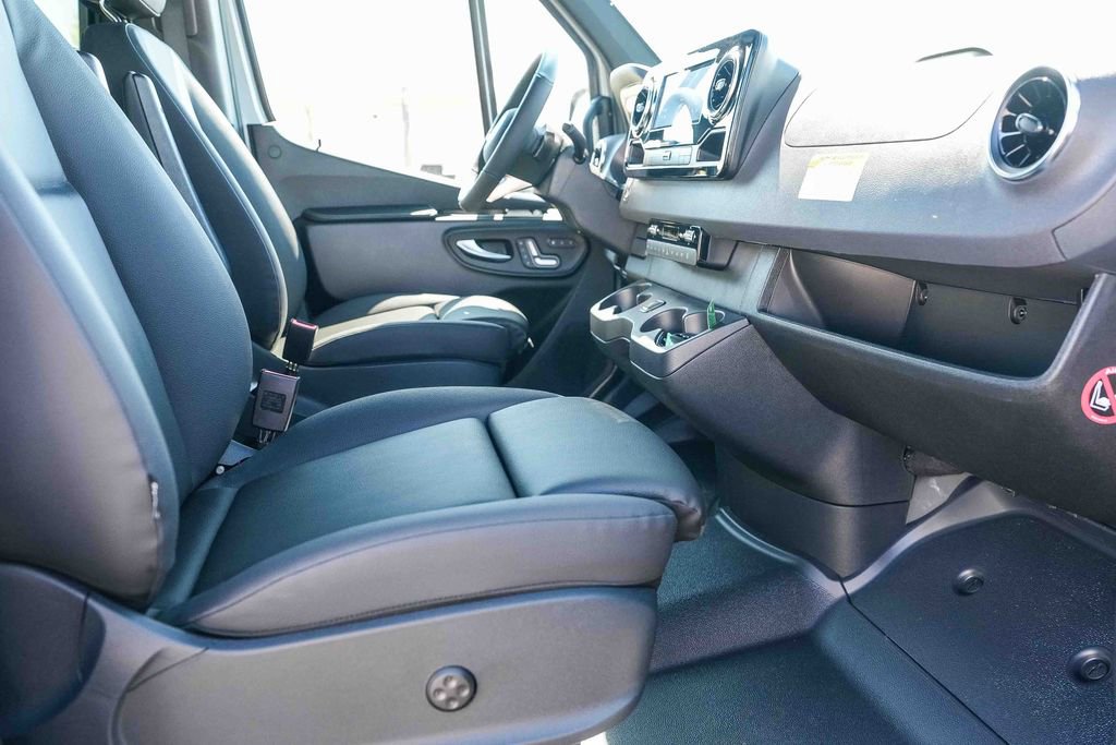 New 2026 Mercedes-Benz Sprinter 2500 image 18