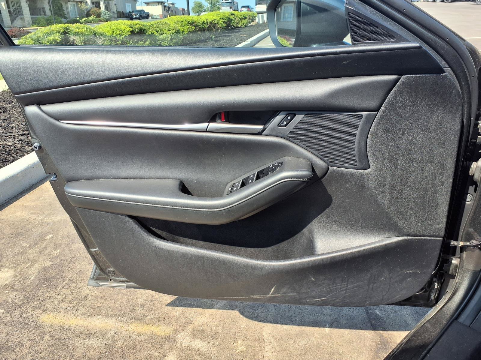 Used 2023 MAZDA MAZDA3 s FWD image 19