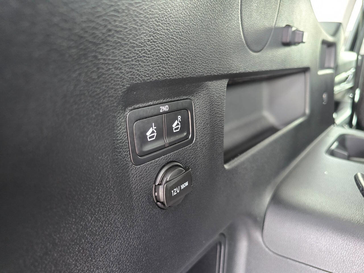 Used 2020 Kia Telluride S w/ S 8 Passenger Seating Package image 33