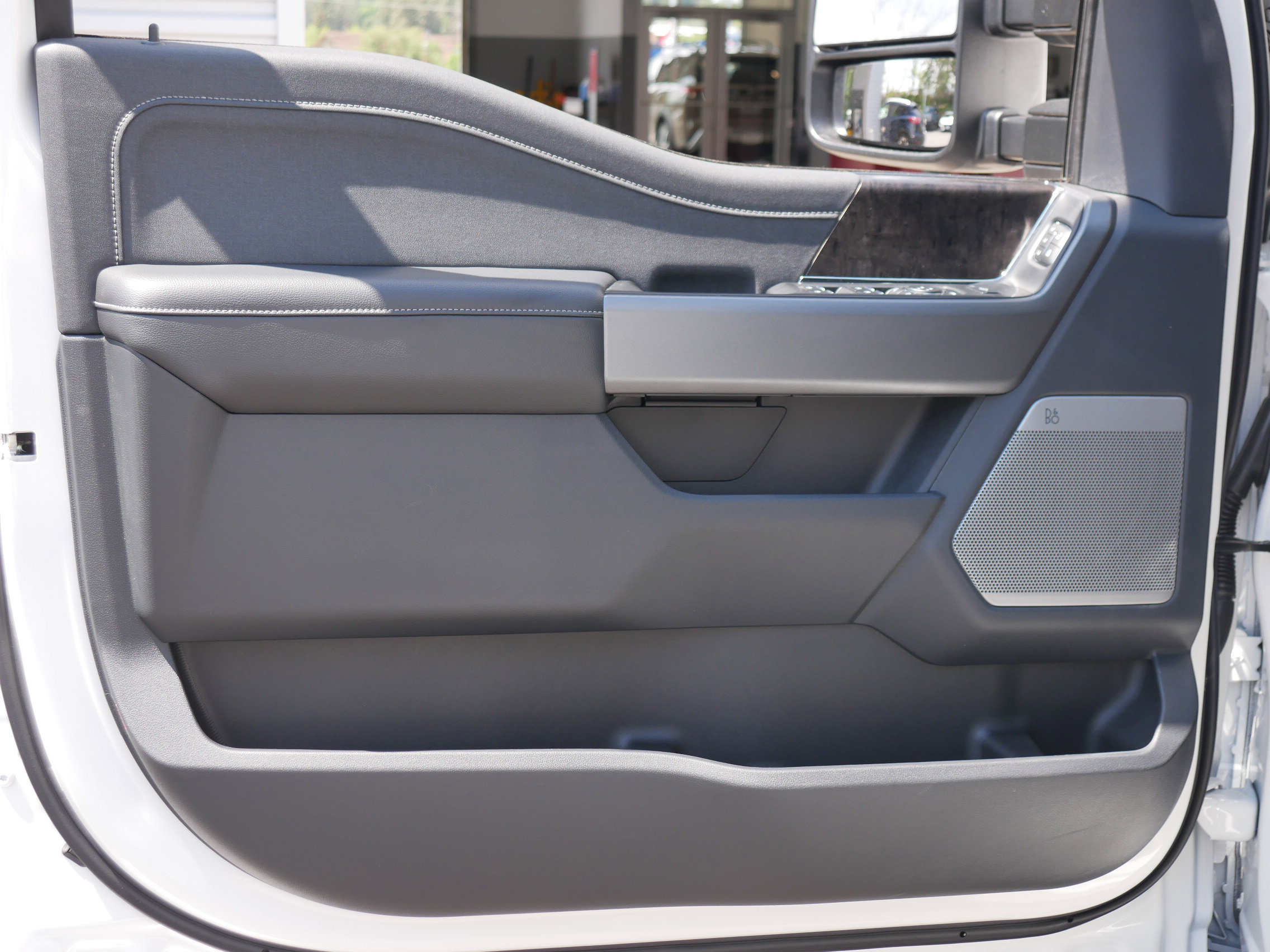 New 2025 Ford F350 Lariat w/ Lariat Ultimate Package image 41