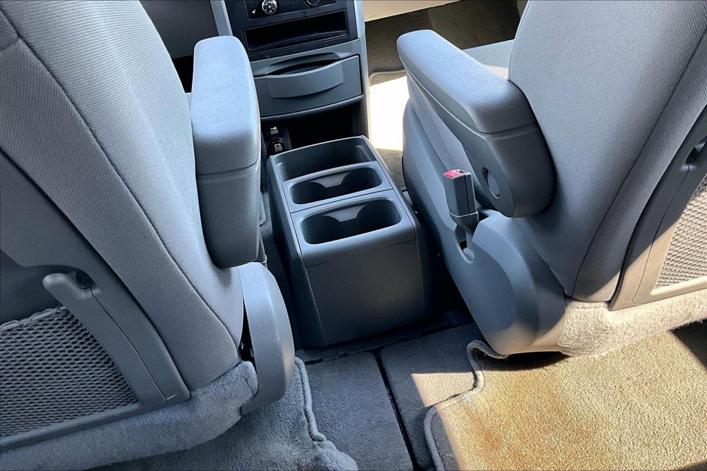 Used 2009 Dodge Grand Caravan SXT FWD image 24