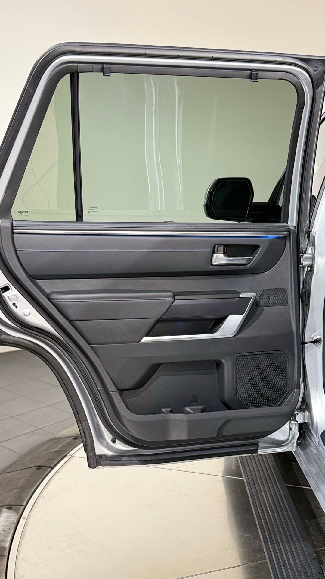 Used 2023 Toyota Sequoia Platinum image 42