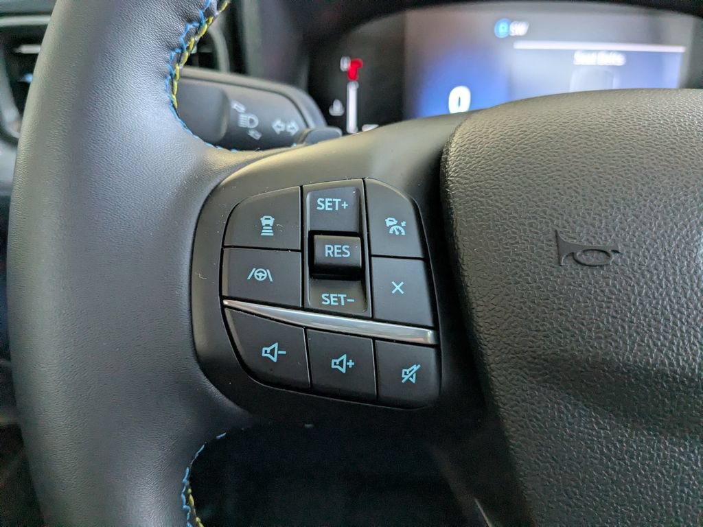 Used 2025 Ford Maverick Lobo AWD/4WD image 23