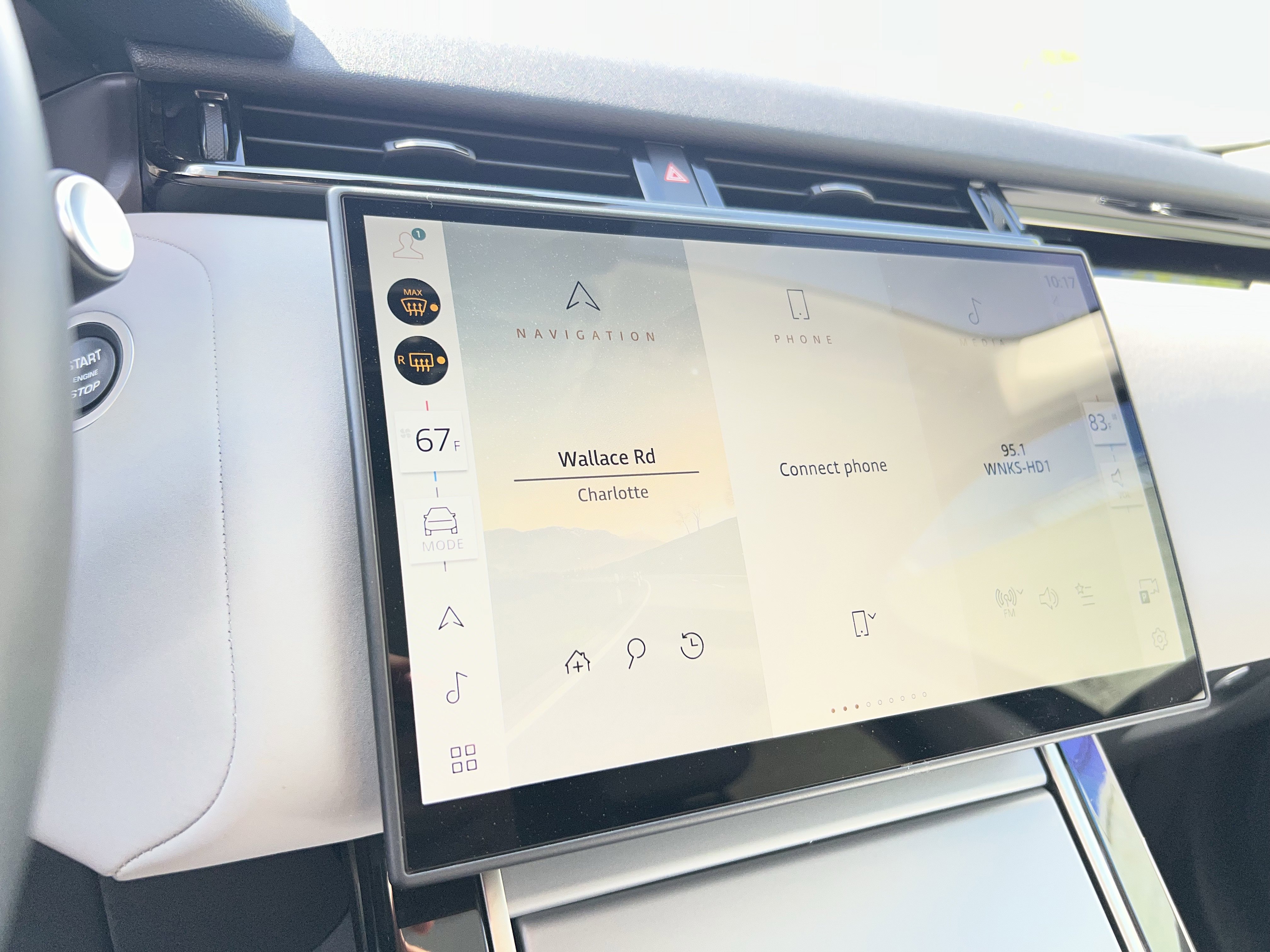 Certified 2025 Land Rover Range Rover Velar S image 27