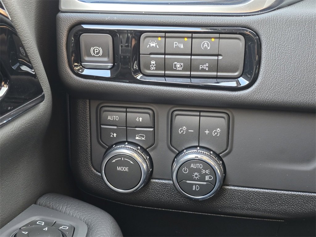 New 2026 GMC Yukon Denali image 17