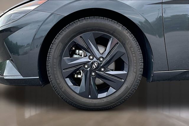 Used 2021 Hyundai Elantra SEL w/ Convenience Package image 28