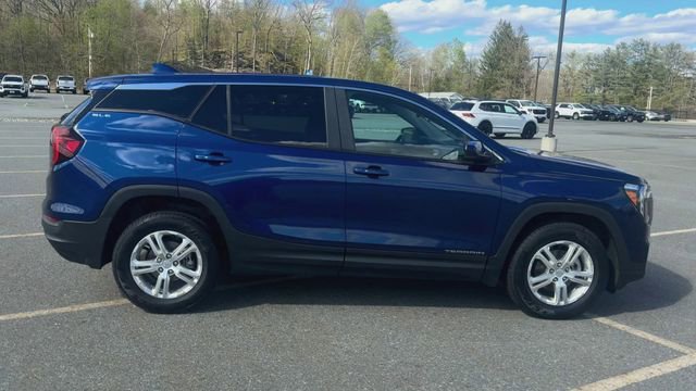 Used 2022 GMC Terrain SLE AWD/4WD image 9