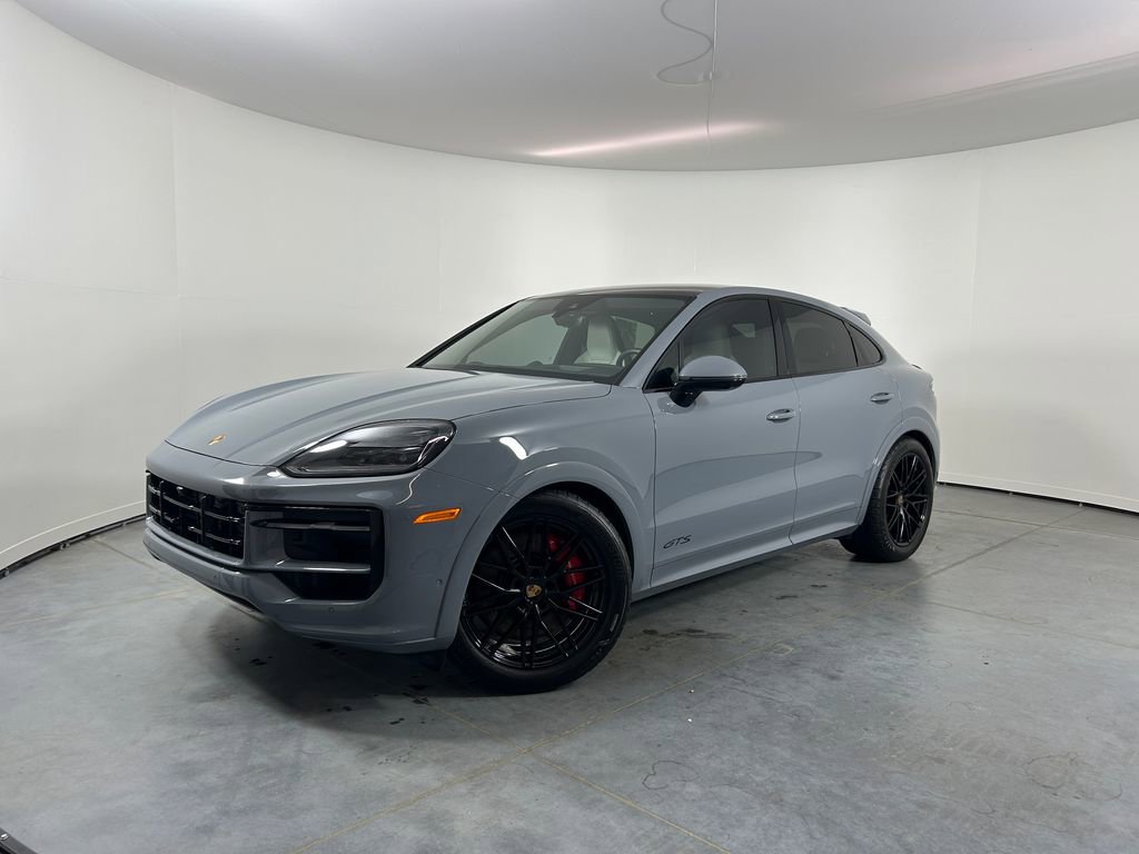Used 2025 Porsche Cayenne GTS AWD/4WD image 1