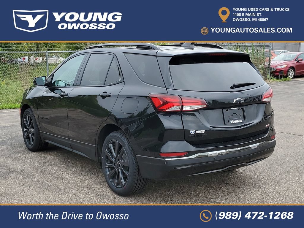 Used 2022 Chevrolet Equinox RS w/ RS Leather Package FWD image 4