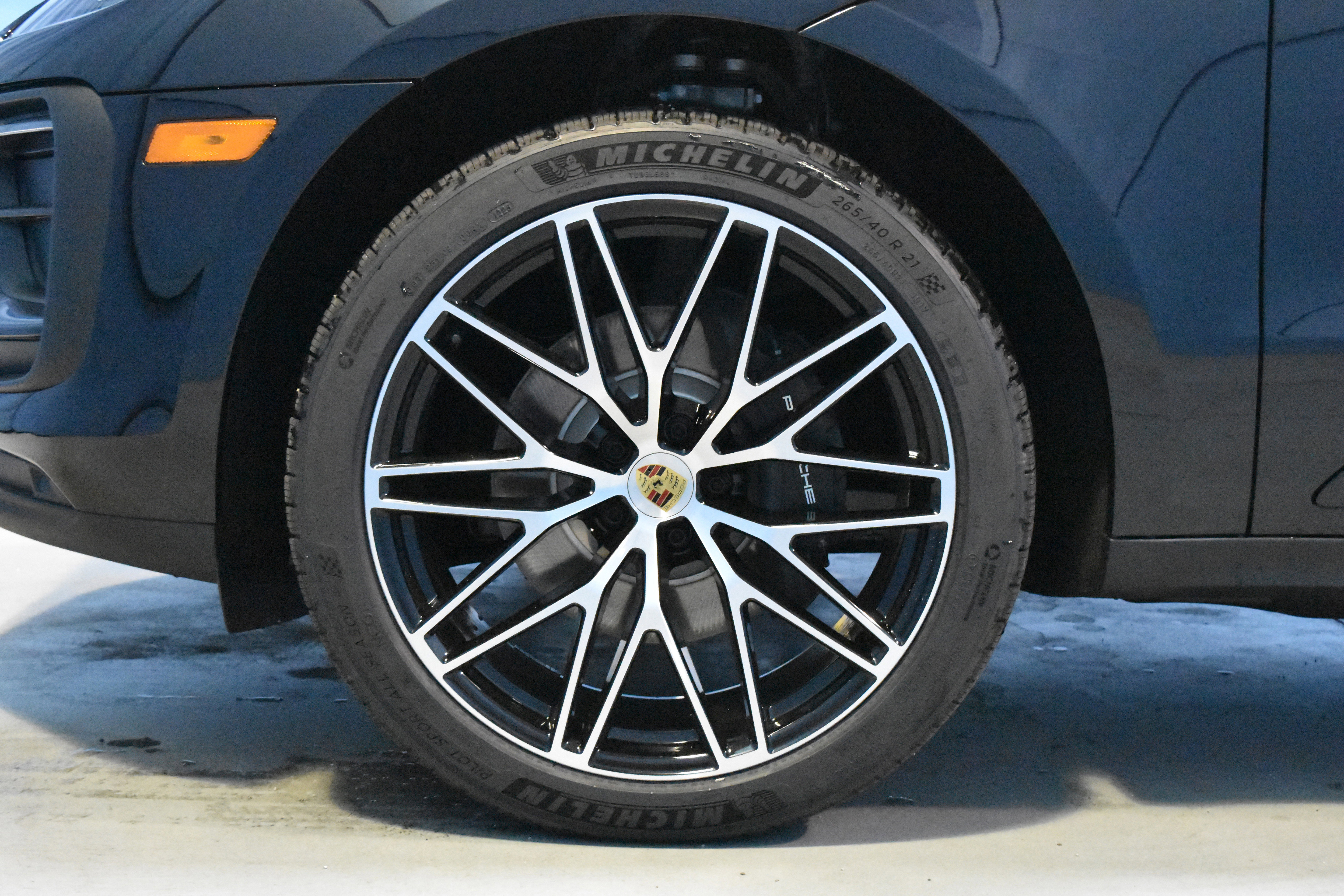 New 2025 Porsche Macan image 28