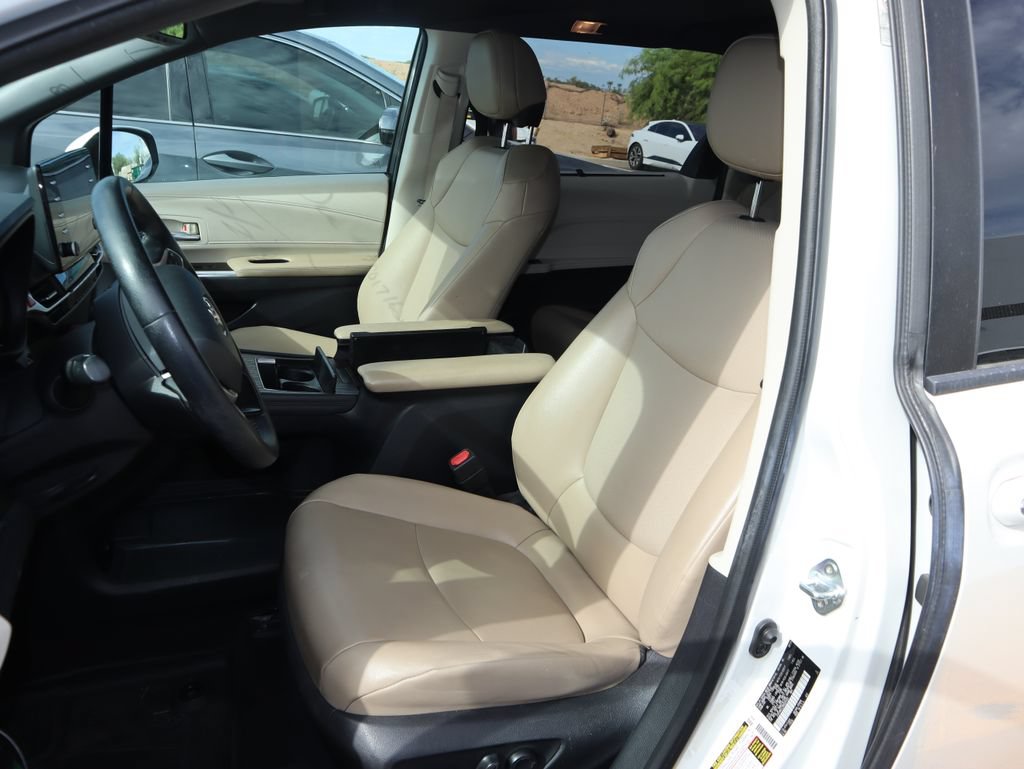 Used 2021 Toyota Sienna XLE FWD image 9