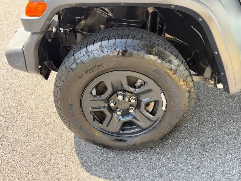 Used 2024 Jeep Wrangler Unlimited Sport AWD/4WD image 12