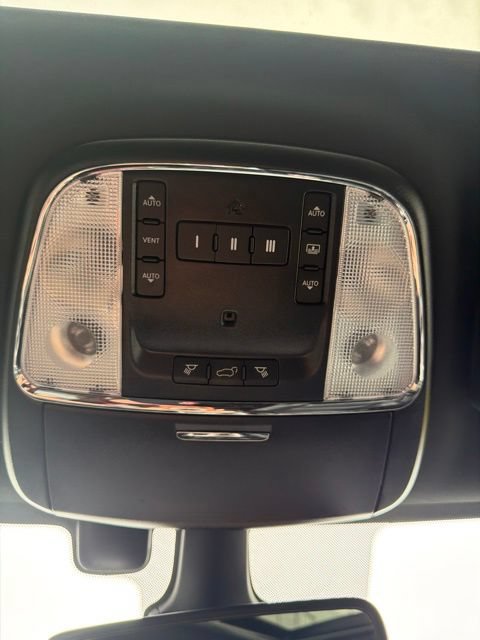 Used 2020 Jeep Grand Cherokee Limited X AWD/4WD image 18